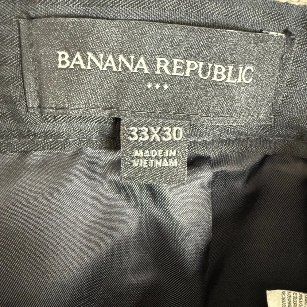 Banana Republic Pleated Wool Trousers 33x26 Grey Dark Academia Cuffed Pants
